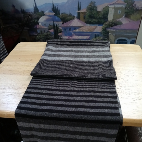 🌇🆕APT. 9 DESIGNER SCARF 10"×80"🛩🚂 - Picture 15 of 16